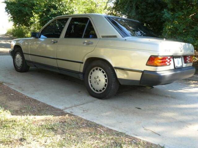 1986 Mercedes-Benz 190-Series 190 D 2.5 4dr Diesel Sedan - photo 4