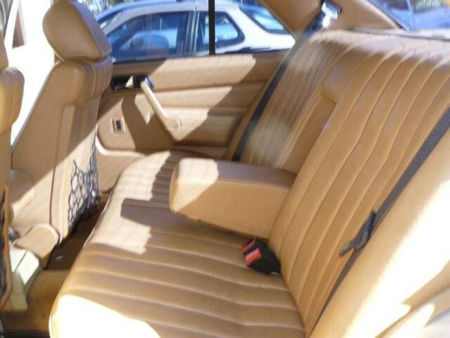 1986 Mercedes-Benz 190-Series 190 D 2.5 4dr Diesel Sedan - photo 8