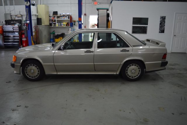 1986 Mercedes-Benz 190-Series 190E - photo 5