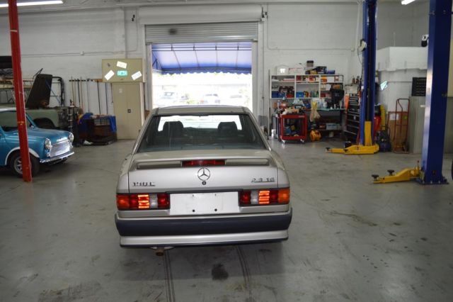 1986 Mercedes-Benz 190-Series 190E - photo 9