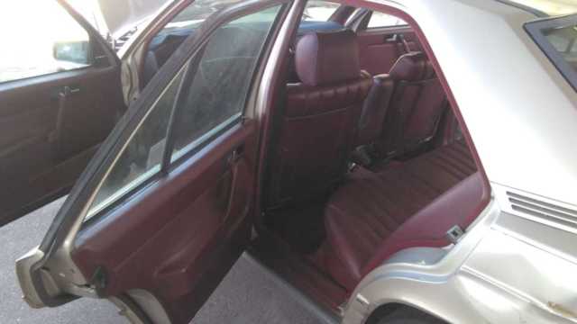 1986 Mercedes-Benz 190-Series - photo 8