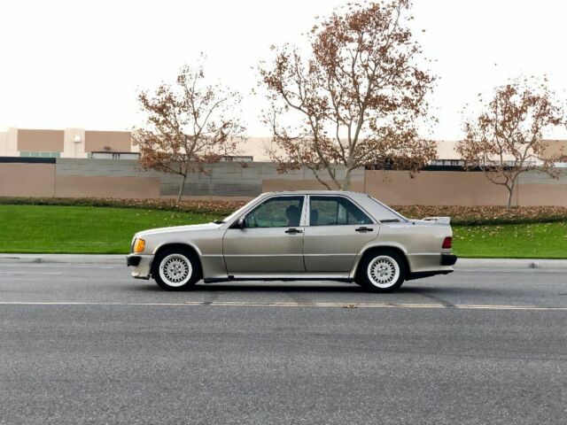 1986 Mercedes-Benz 190-Series Cosworth - photo 2