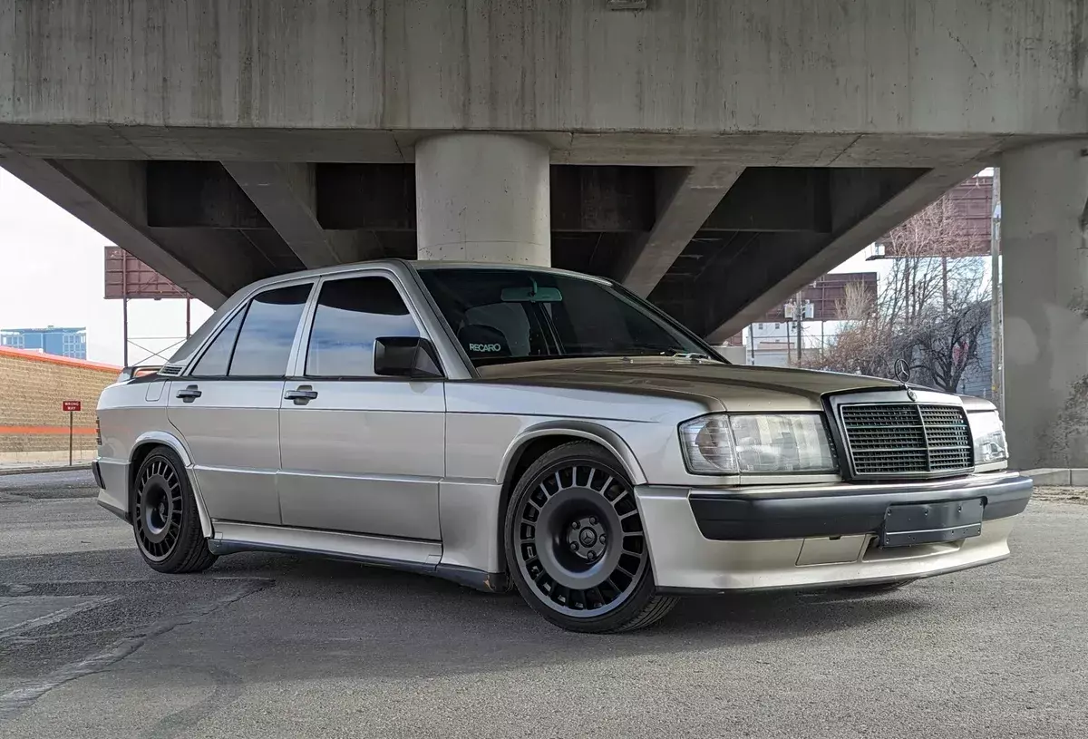 1986 Mercedes-Benz 190e 2.3-16, 5-speed manual gearbox, track-prepped project 1986 Mercedes-Benz 190E E 2.3-16