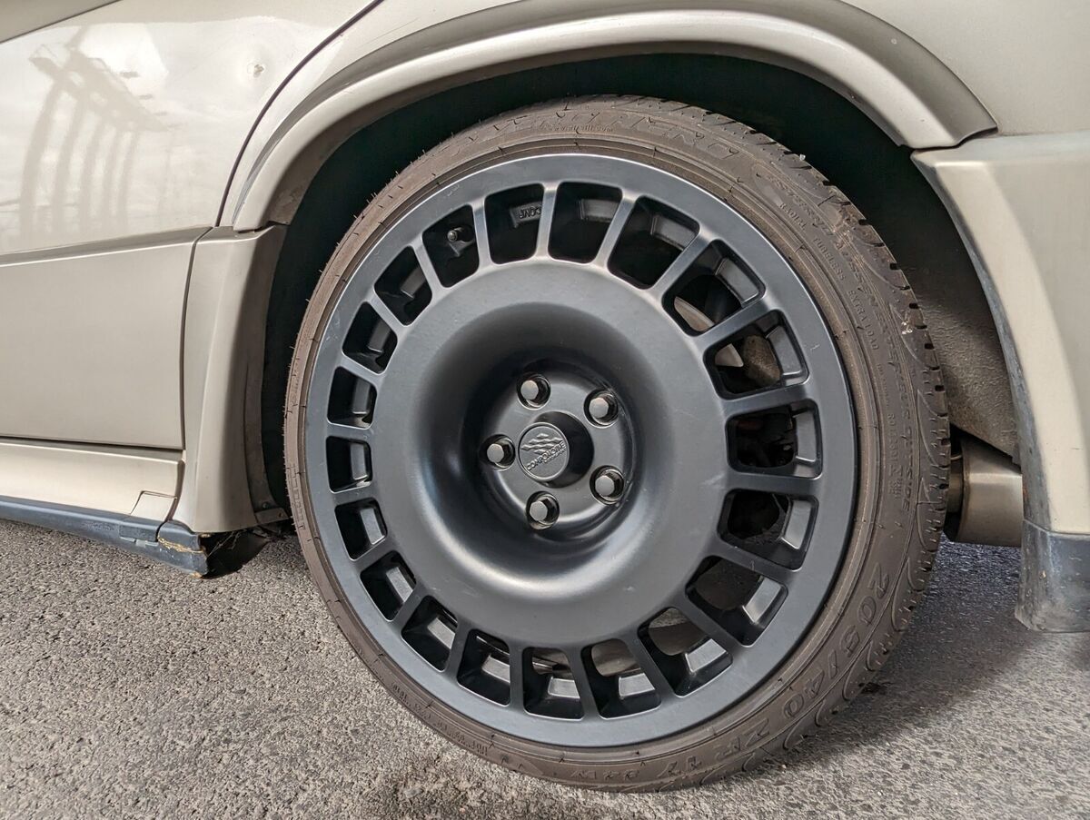 1986 Mercedes-Benz 190E E 2.3-16 - photo 12