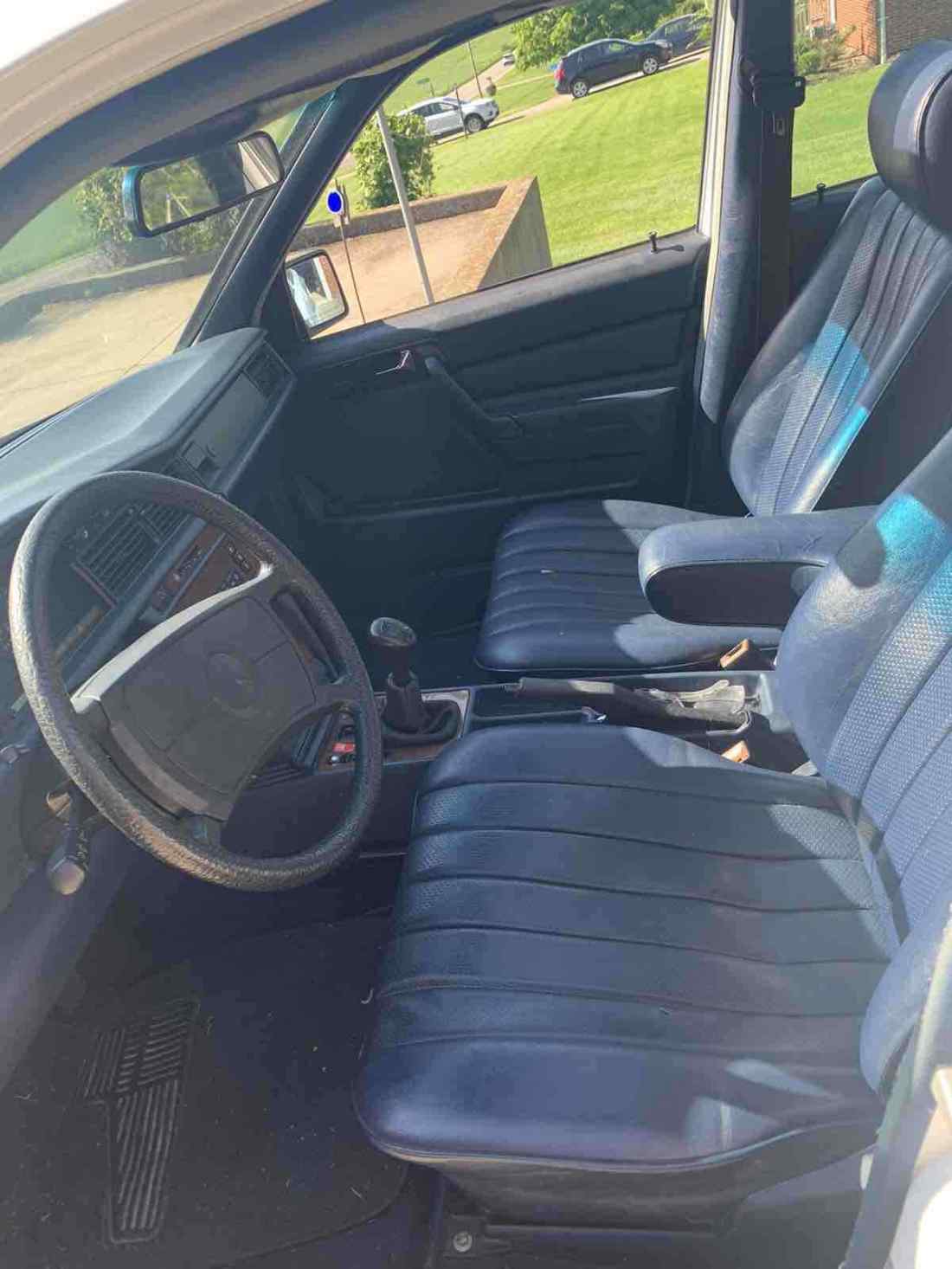 1986 Mercedes-Benz 190E E 2.3 - photo 7