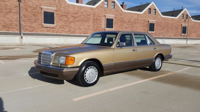 1986 Mercedes-Benz 300-Series Base Sedan 4-Door - photo 10