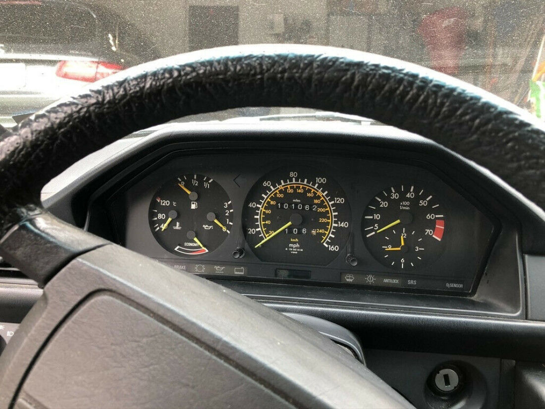 1986 Mercedes-Benz 300-Series 4 Dr - photo 4