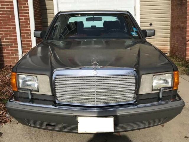 1986 Mercedes-Benz 400-Series