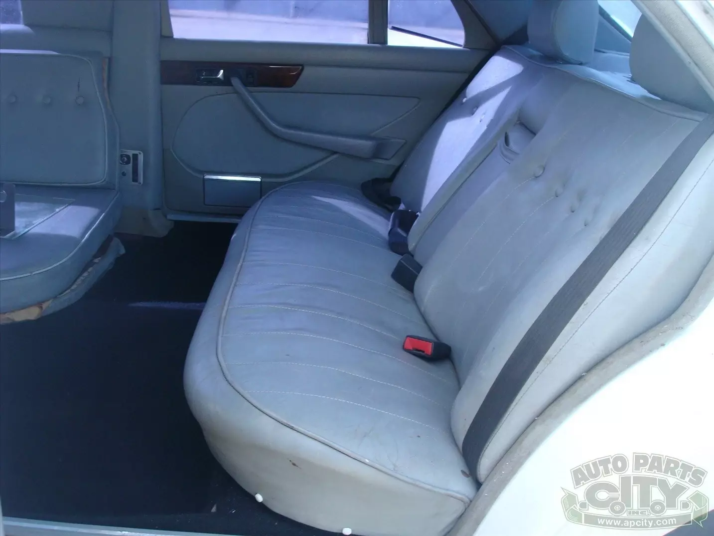 1986 Mercedes-Benz 500-Series WE SHIP ! NEEDS WORK ! - photo 6