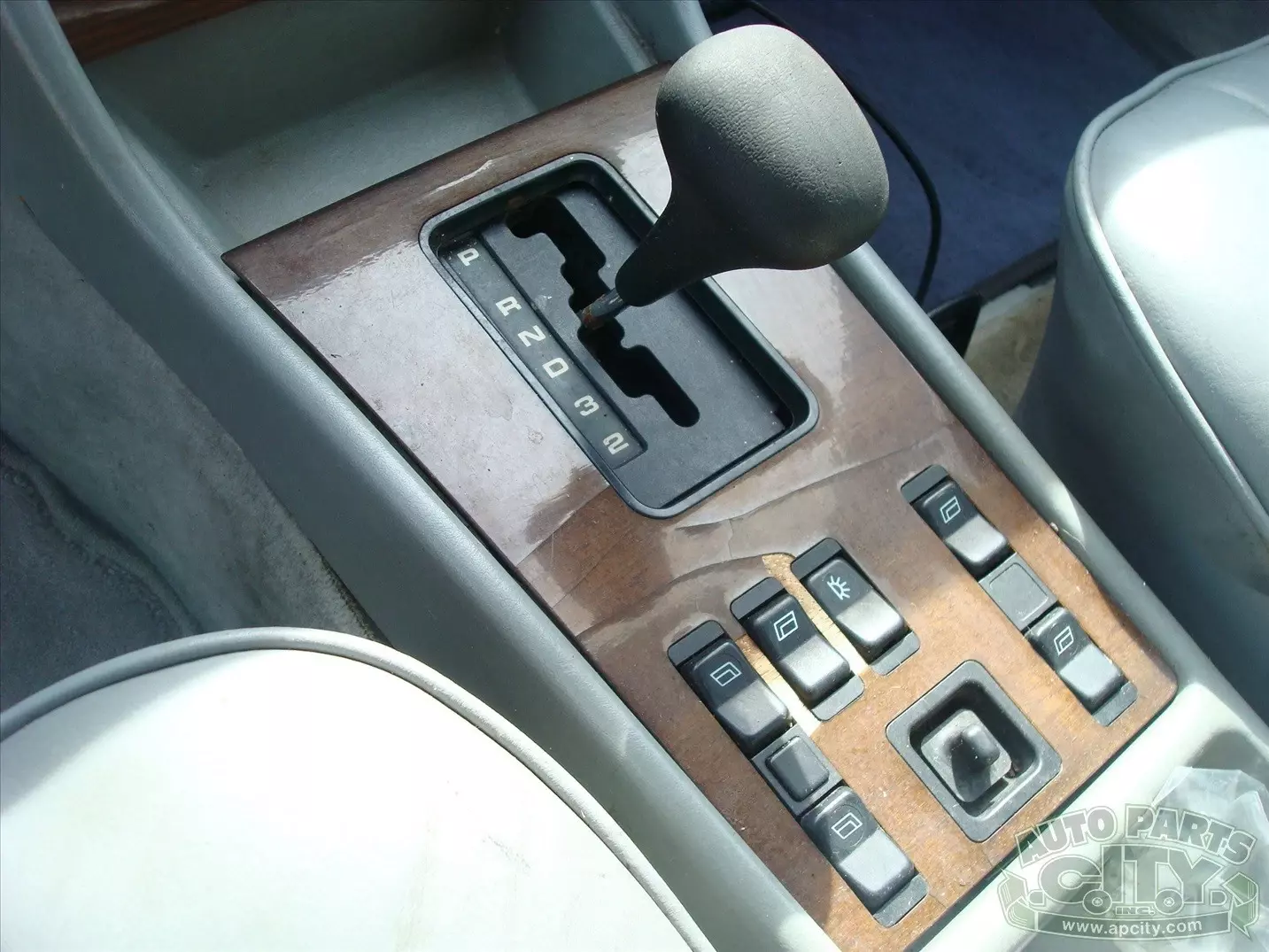 1986 Mercedes-Benz 500-Series WE SHIP ! NEEDS WORK ! - photo 7