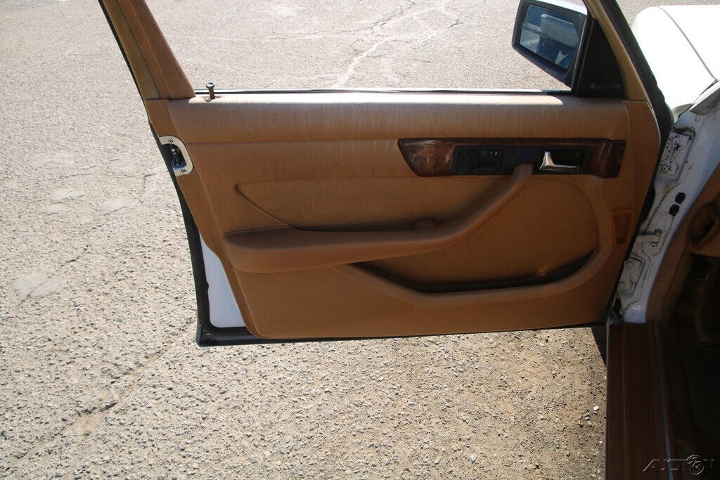 1986 Mercedes-Benz 500-Series 560 SEL - photo 12
