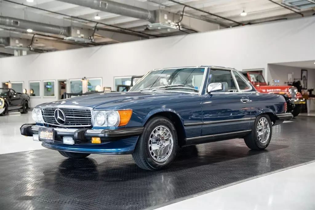 1986 Mercedes-Benz 560 Series SL 1986 Mercedes-Benz 500-Series SL