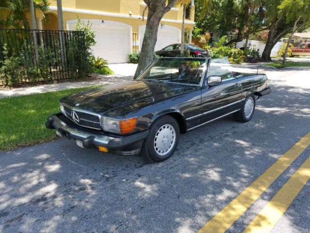 1986 Mercedes Benz 560 SL Both Tops New Michelin Tires Full Service Ready To Go 1986 Mercedes-Benz SL-Class 560 SL