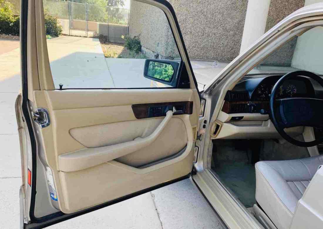 1986 Mercedes-Benz 560SEL SEL - photo 11