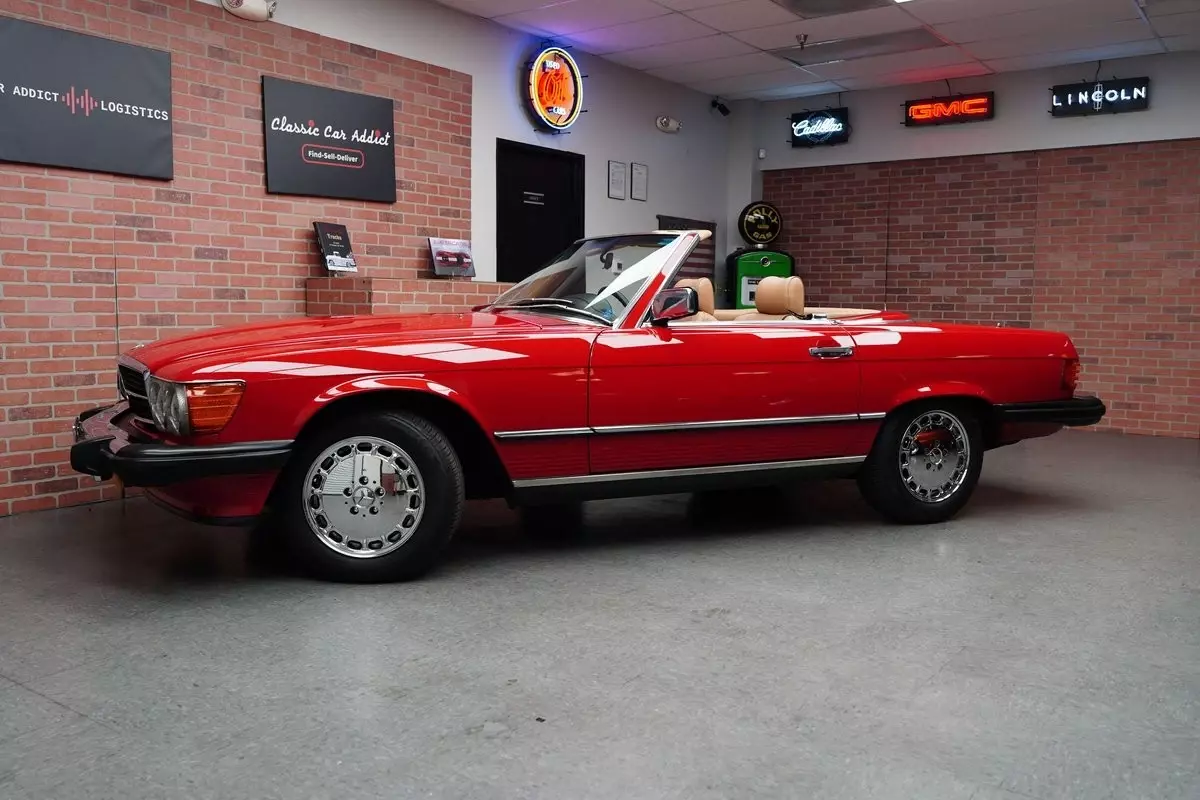 1986 Mercedes-Benz 560SL 68603 Miles Signal Red Convertible 5.5L Gas V8 4 Speed 1986 Mercedes-Benz 560SL