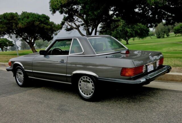 1986 Mercedes-Benz SL-Class Two Top Low Mile SoCal Rare - photo 11