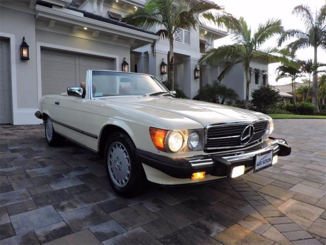 1986 Mercedes-Benz 560SL Roadster Low Miles Great Colors Records Both Tops 1986 Mercedes-Benz SL-Class 560 SL