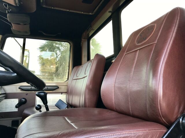 1986 Mercedes-Benz Unimog -- - photo 4