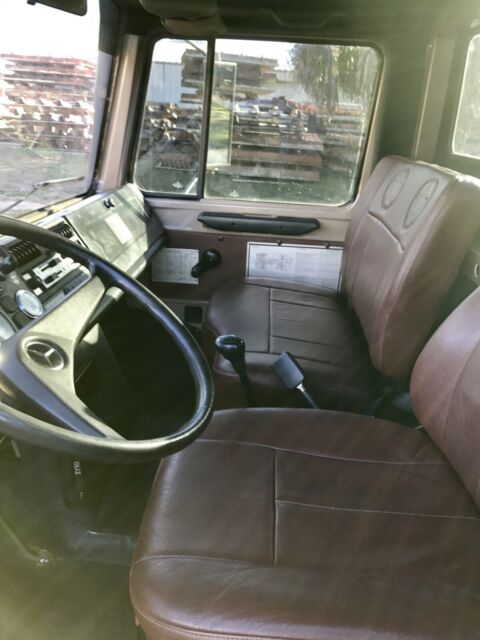 1986 Mercedes-Benz Unimog -- - photo 5