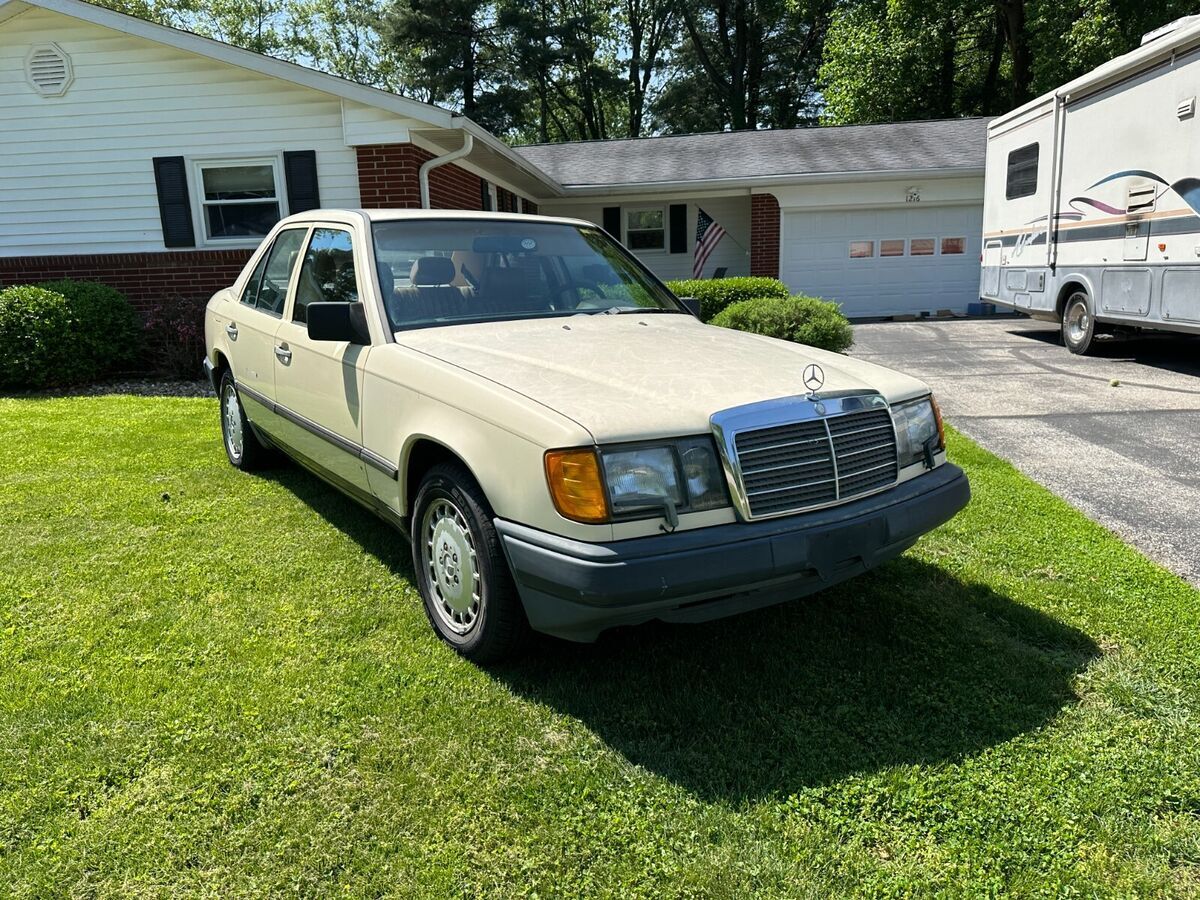 1986 Mercedes-Benz E-Class - photo 8