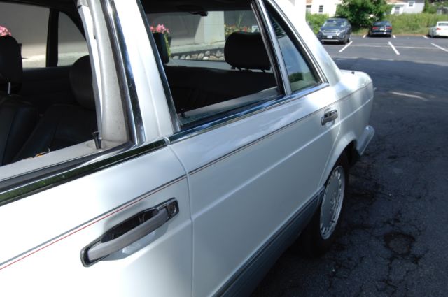 1986 Mercedes-Benz 300-Series Turbo - photo 5