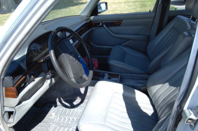 1986 Mercedes-Benz 300-Series Turbo - photo 8
