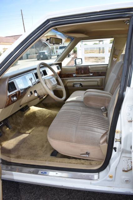 1986 Mercury Grand Marquis Base Sedan 4-Door - photo 6