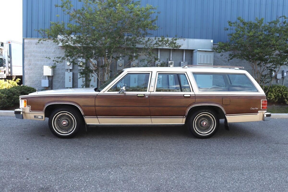 1986 Mercury Grand Marquis LS Colony Park Wagon - photo 2