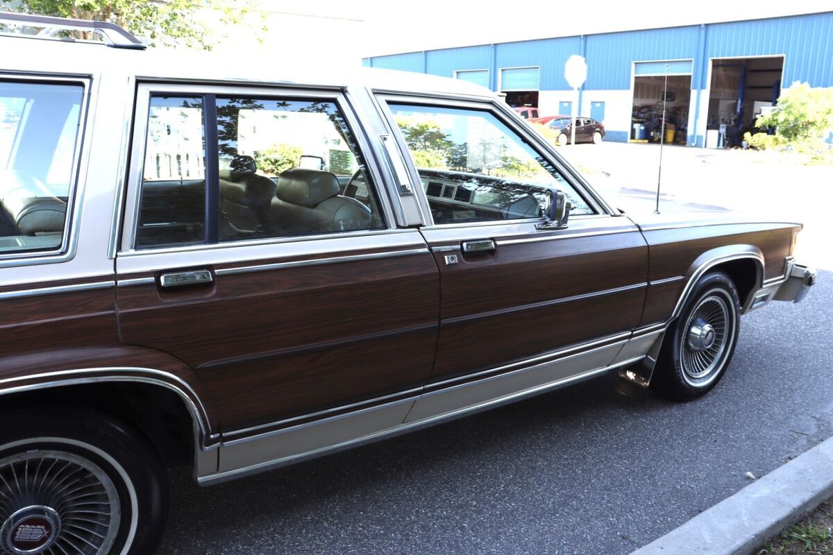 1986 Mercury Grand Marquis LS Colony Park Wagon - photo 9