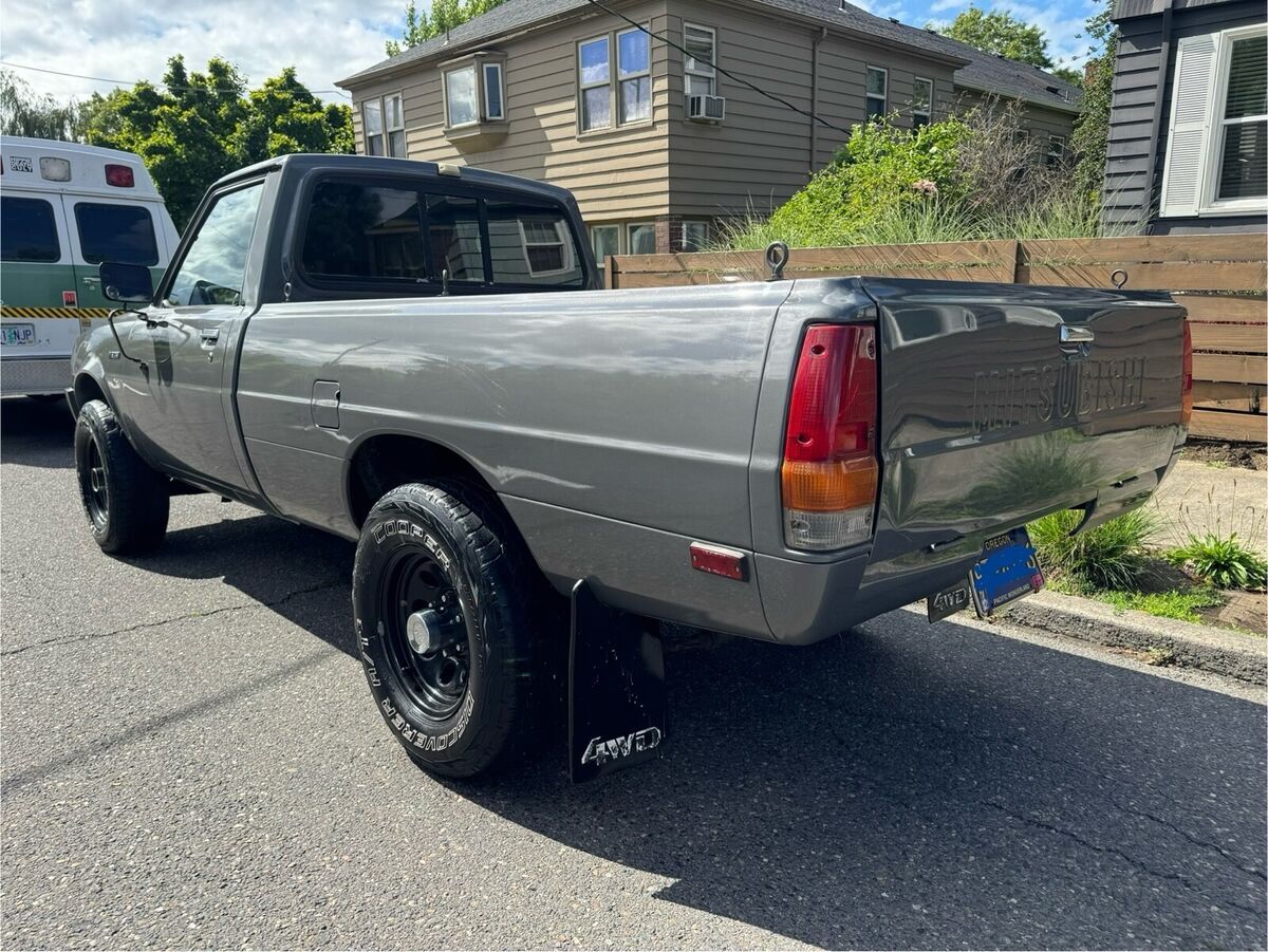 1986 Mitsubishi Mighty Max - photo 2