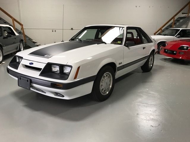 1986 Ford Mustang GT - photo 2