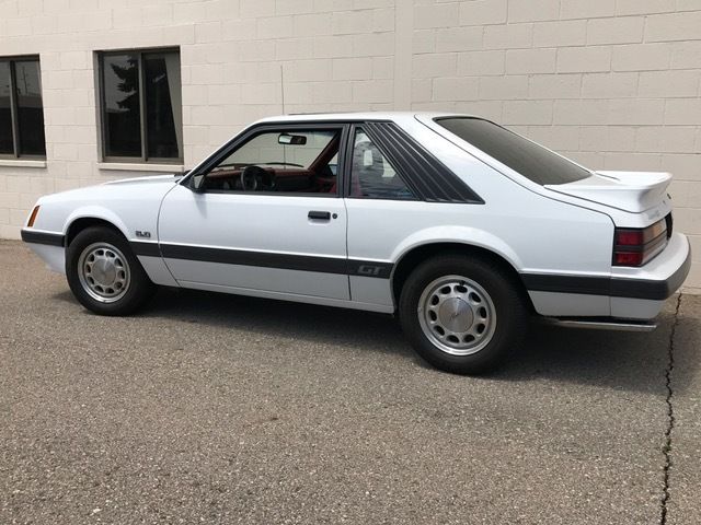 1986 Ford Mustang GT - photo 6