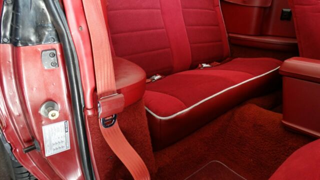 1986 Ford Mustang convertible - photo 9