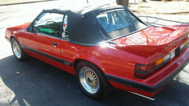 1986 Ford Mustang GT - photo 8