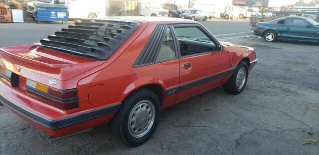 1986 Ford Mustang RED/GRAY - photo 5