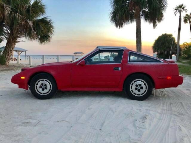 1986 Nissan 300ZX Z31 T-TOP Hatchback with all manuals 1986 Nissan 300ZX Base