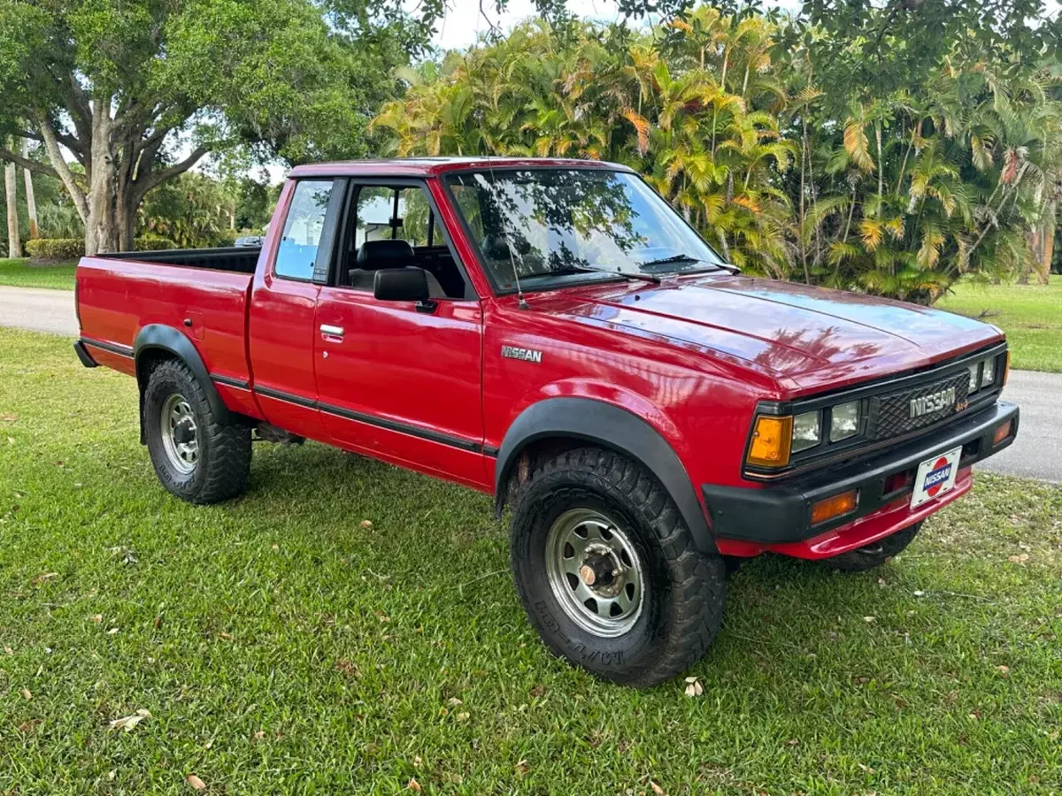 1986 Nissan 720 4x4 Long Bed Pickup Truck 1986 Nissan 720 KING CAB