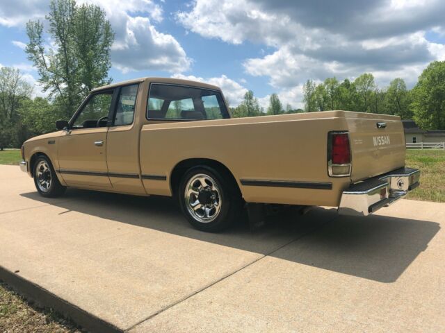 1986 Nissan Other Pickups - photo 4