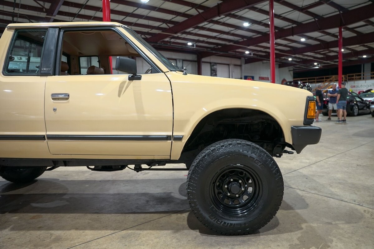 1986 Nissan Hardbody DLX King Cab - photo 11