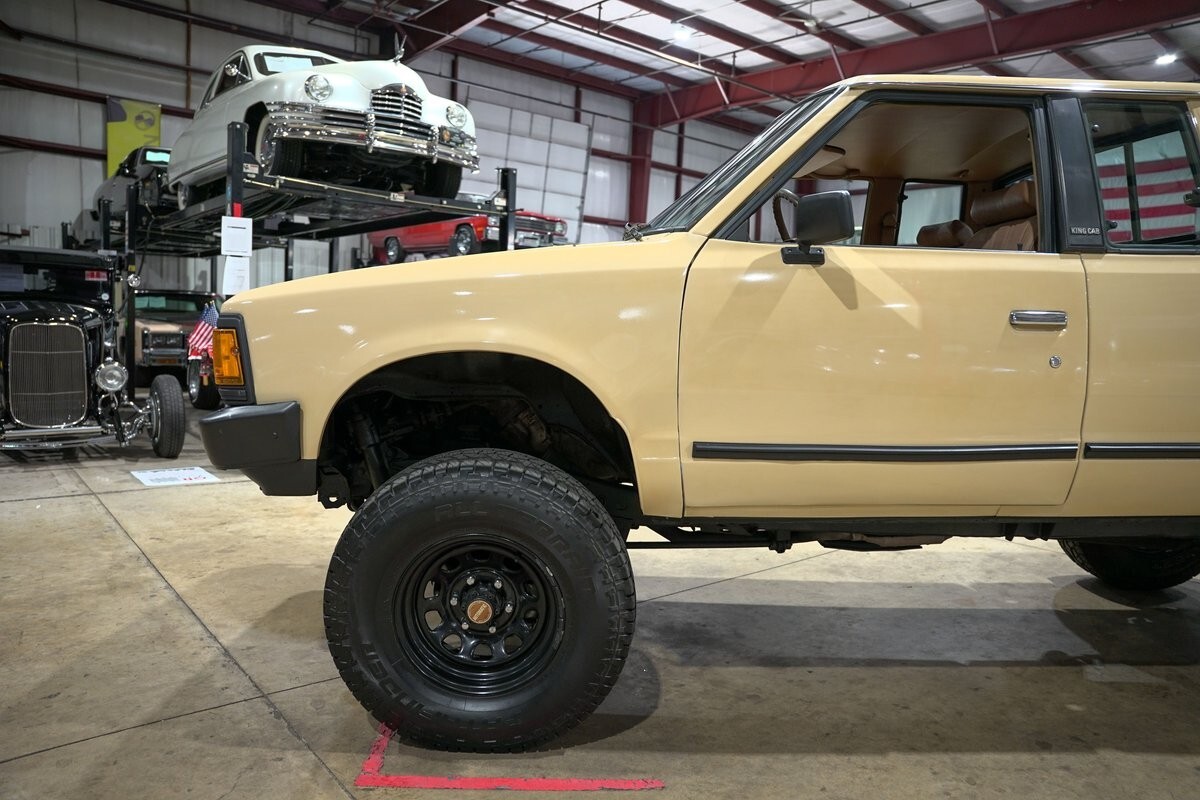 1986 Nissan Hardbody DLX King Cab - photo 3