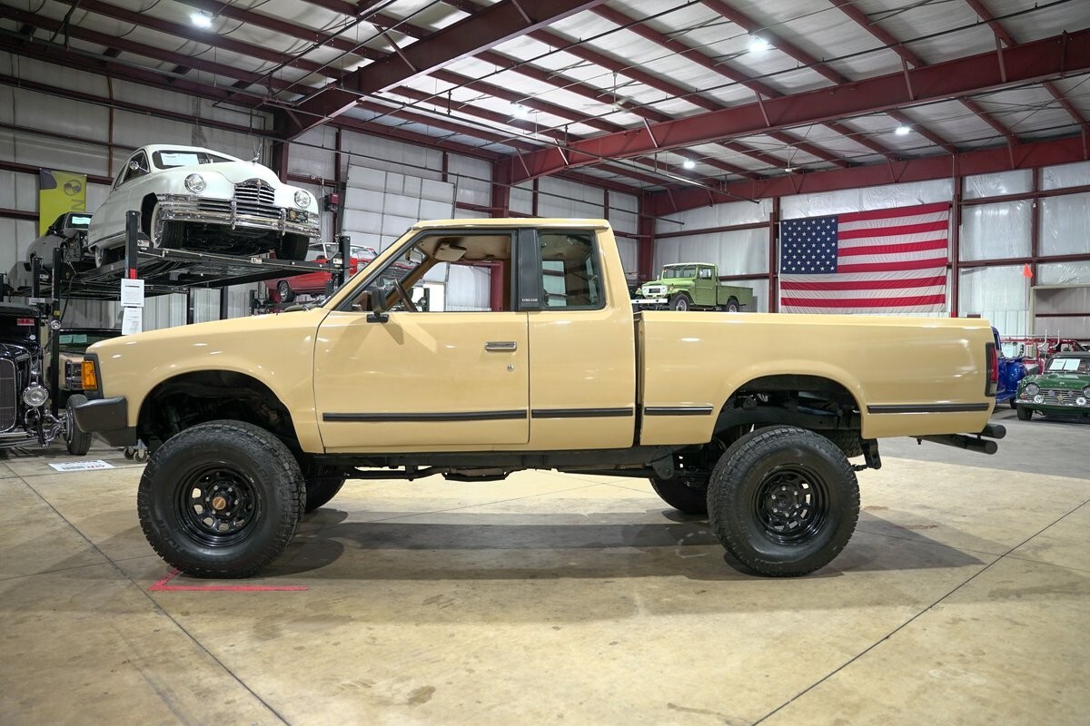 1986 Nissan Hardbody DLX King Cab - photo 4