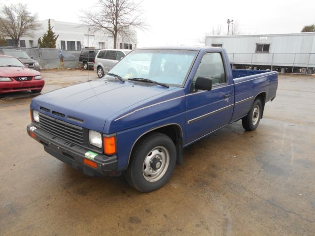 1986 Nissan Pickup - photo 2