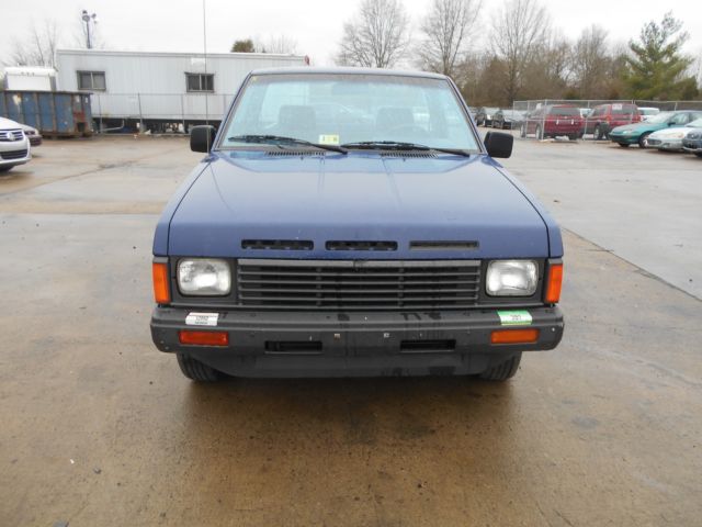 1986 Nissan Pickup - photo 3