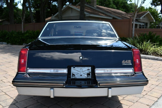 1986 Oldsmobile 442 Real miles of 3,053 Fully Loaded T-tops Clean Car Fax - photo 11