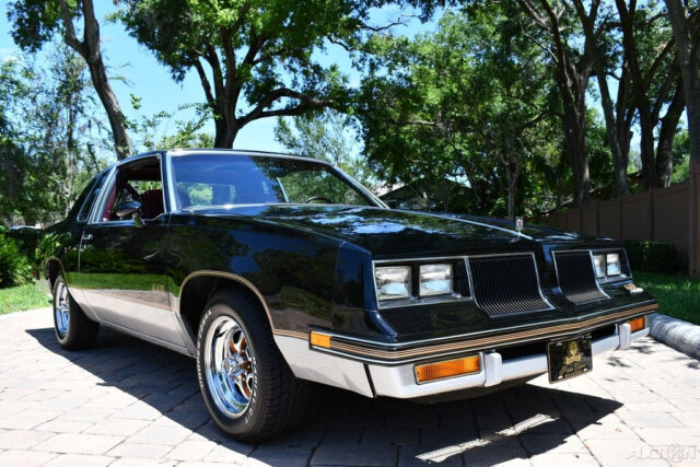 1986 Oldsmobile 442 Real miles of 3,053 Fully Loaded T-tops Clean Car Fax - photo 12