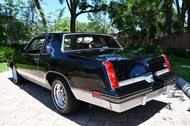 1986 Oldsmobile 442 Real miles of 3,053 Fully Loaded T-tops Clean Car Fax - photo 6