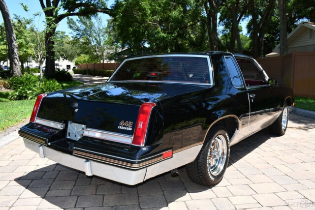 1986 Oldsmobile 442 Real miles of 3,053 Fully Loaded T-tops Clean Car Fax - photo 7