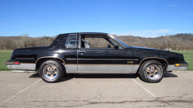 1986 Oldsmobile 442 - photo 2