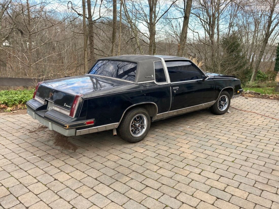 1986 Oldsmobile Cutlass Sedan 5.0 V8 a/c full options 1986 Oldsmobile Cutlass Supreme Brougham