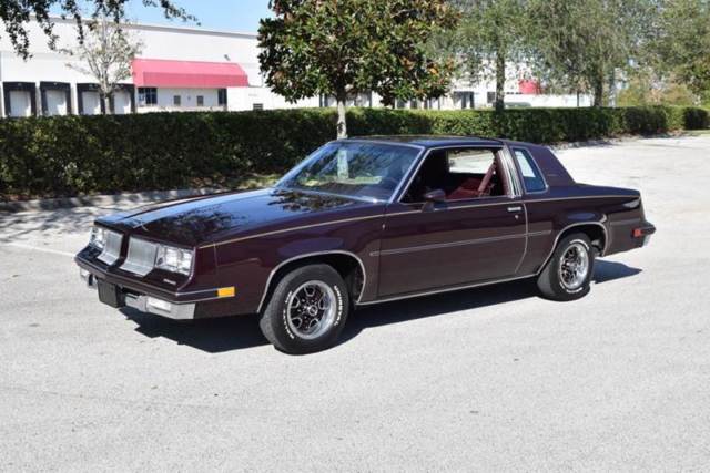 1986 Oldsmobile Cutlass Supreme - 14,000 Miles 1986 Oldsmobile Cutlass Supreme